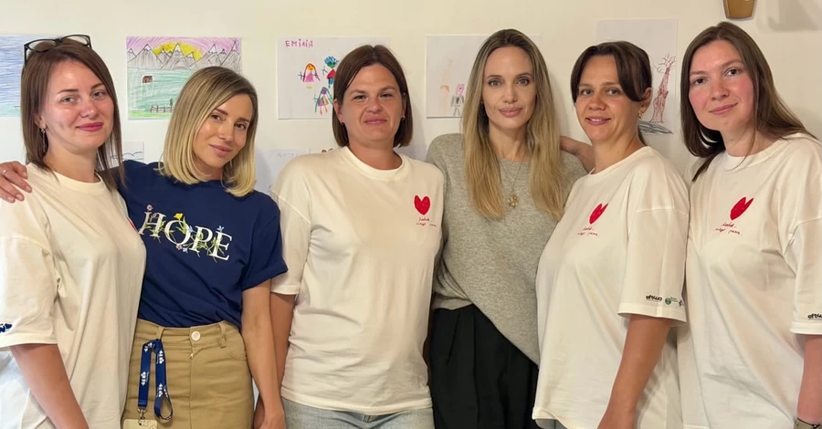 Анджелина Джоли написала пост в Instagram по следам своей недавней поездки в Украину