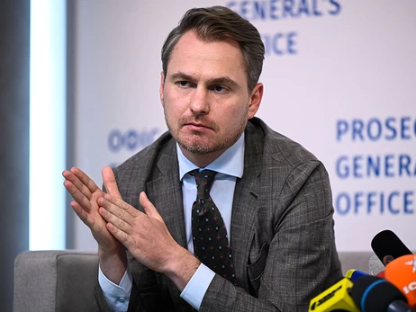 СМИ рассказали, как уже экс-генпрокурор Кравченко покидал Украину