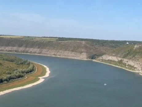В Хмельницкой области из-за засухи уровень Днестра упал на 9 метров