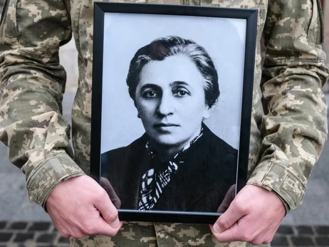 Во Львове перезахоронили мать жены главы ОУН Мельника Марию Федак - на церемонию приехали ее правнуки
