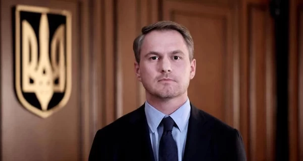 Экс-генпрокурор Кравченко, который уехал за границу, уволен из прокуратуры