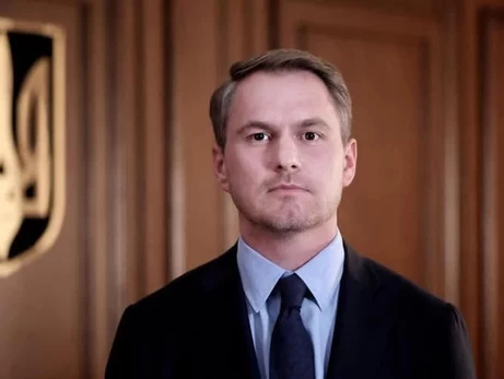 Екс-генпрокурора Кравченка, який поїхав за кордон, звільнено з прокуратури