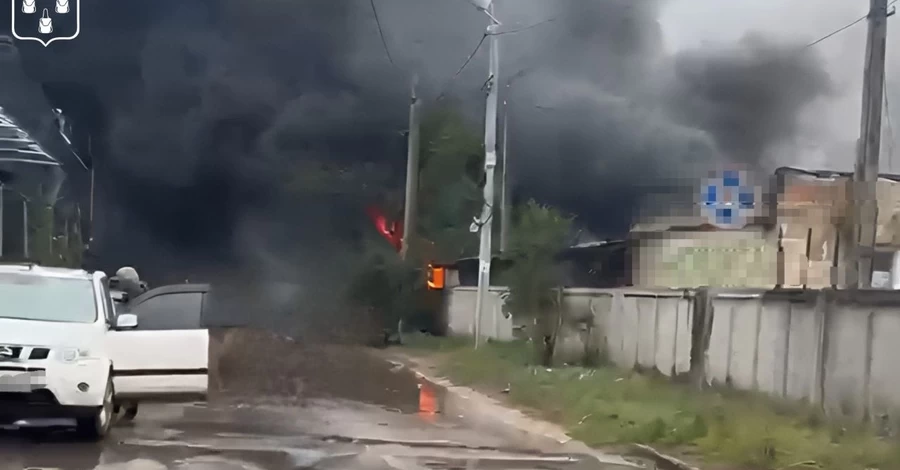 Росіяни атакували Суми КАБами - спалахнули пожежі, багато руйнувань, щонайменше 5 поранених