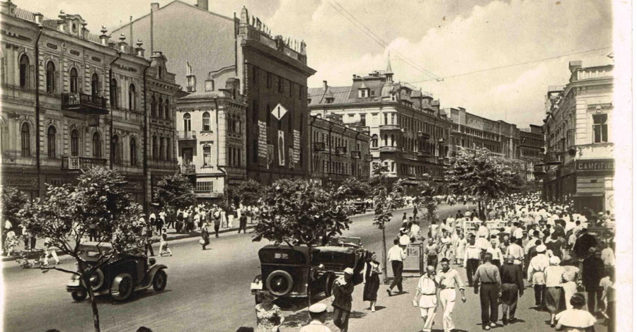 Жилье 100 лет назад: квартиры без кухонь, подселение за высокие потолки и солярии на крыше