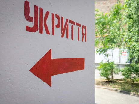 В Киеве мужчина умер в укрытии — стало плохо после взрывов баллистики