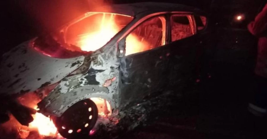 В Вишневом российский дрон упал на дорогу - повреждены автомобили, есть погибший