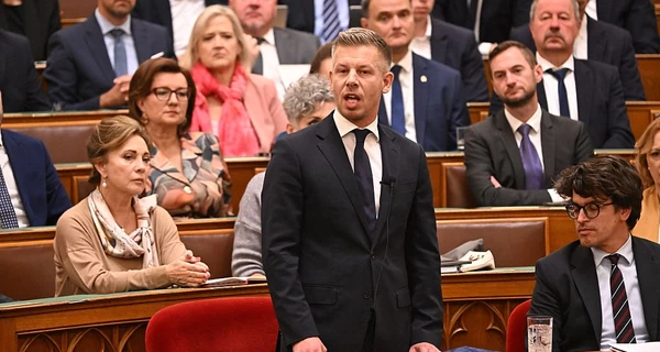 Парламент Венгрии лишил неприкосновенности премьера Мадьяра из-за “кражи” телефона в 2024 году