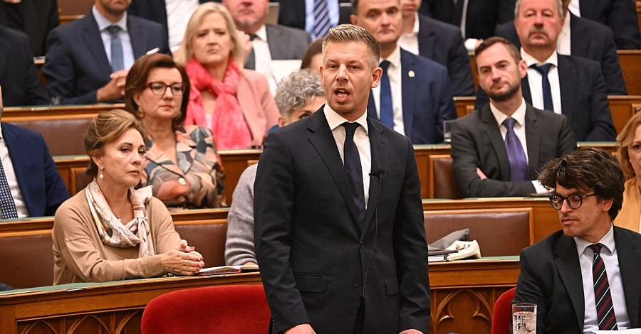 Парламент Венгрии лишил неприкосновенности премьера Мадьяра из-за “кражи” телефона в 2024 году