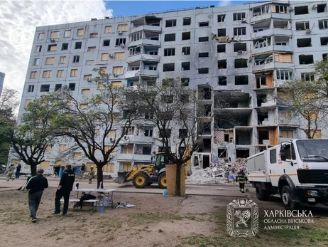 У Харкові кількість поранених після удару РФ зросла до 43, рятувальні роботи тривають