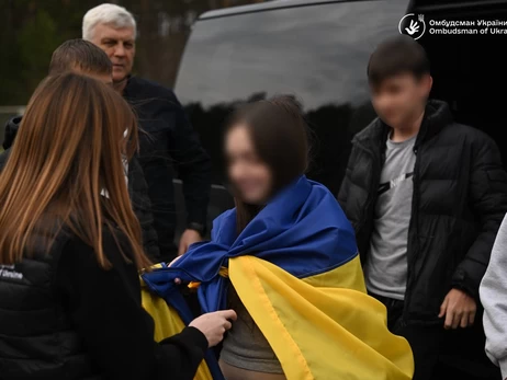 Канада допомагатиме Києву повертати викрадених РФ дітей за допомогою ШІ