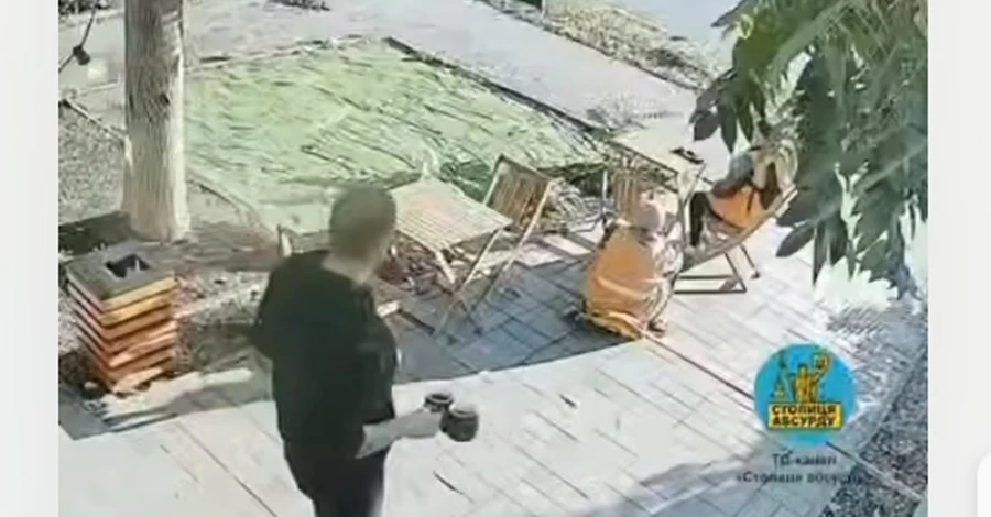 Олег Гороховський пообіцяв iPhone хлопцю, що пригостив працівниць комунальних служб кавою