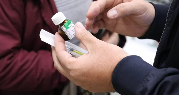 В Украине впервые пациентке с онкологией назначили лекарство на основе медицинского каннабиса