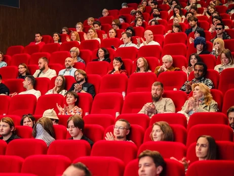 Як під час тривог працюють заклади культури: від кіно до ботсаду