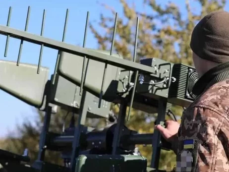 Українська ППО збила з курсу дві балістичні ракети РФ, що летіли на урядовий об'єкт у Києві, — WSJ