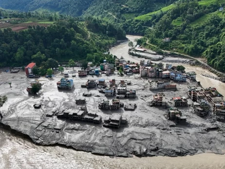 У Непалі досі не знайшли 56 українців, зниклих після масштабної повені, їх продовжують шукати, - МЗС