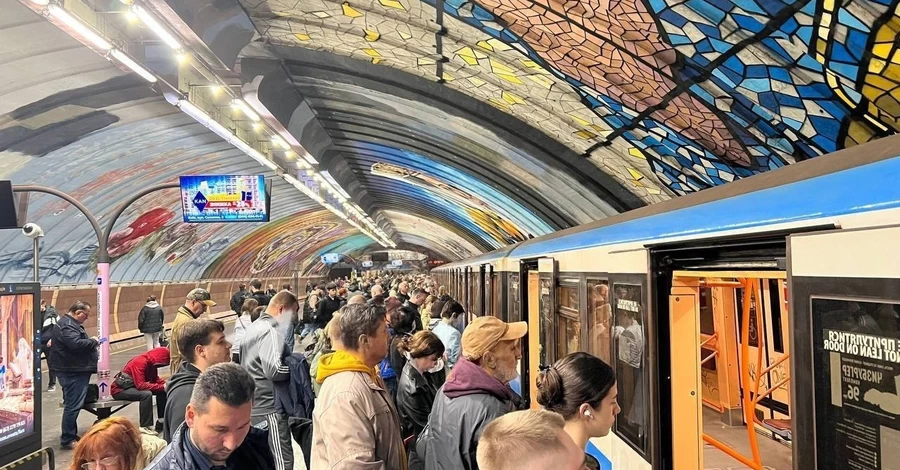 В Україні ввели аварійні відключення світла, у Києві знеструмлено електротранспорт