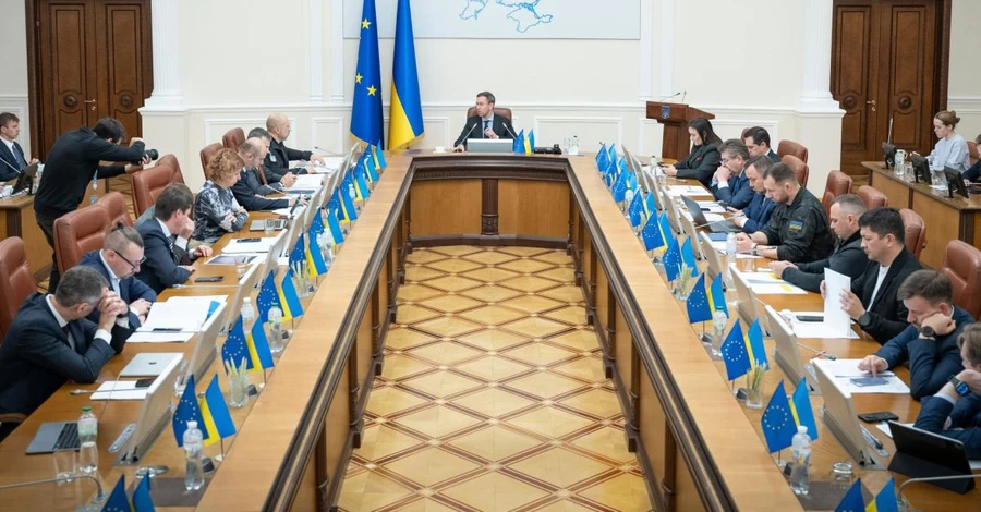 Кабмін спростив контроль за імпортними ліками - їх оперетивніше доставлятимуть в аптеки 