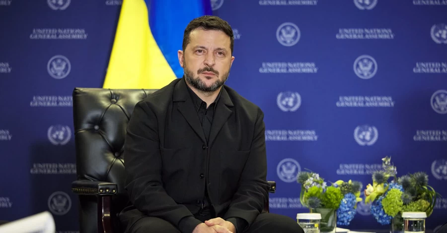 С нас хватит: Зеленский заявил, что Украина снова будет бить по российским НПЗ