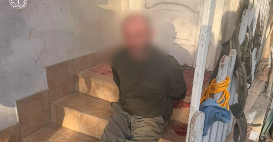 На Закарпатті колишній священник стріляв у перехожих на вулиці – двоє людей загинули, є поранені 