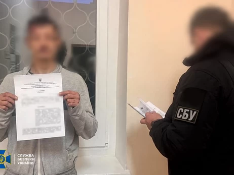 Солдату РФ, расстрелявшему пятерых военных и одного гражданского, сообщили о подозрении 