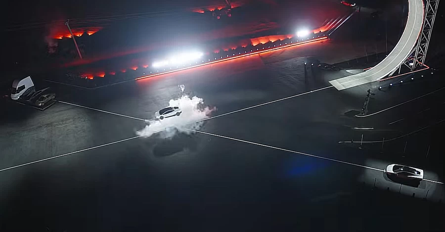 Маск презентовал Tesla Roadster нового поколения – авто, 