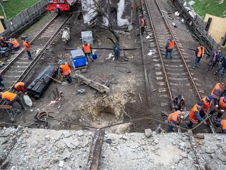 У Києві ввечері планують відновити рух червоною лінією метро без зупинки на 