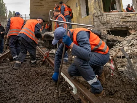 У Києві відновили рух поїздів на червоній лінії метро, станція 