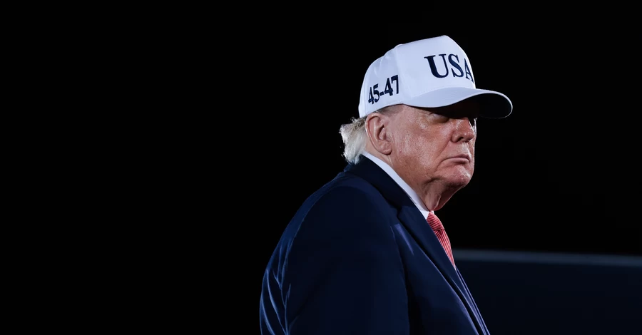 Трамп влаштував серію конфліктів із журналістами, обзиваючи їх і наказуючи бути 