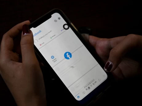 Meta оштрафовали на рекордную сумму из-за передачи данных пользователей Facebook