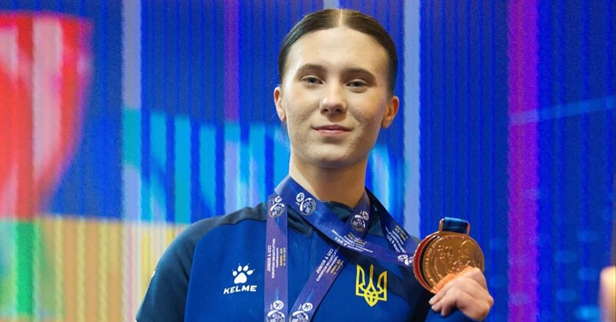 Медалістка ЧЄ Поліна Кононченко: Прийшла з мамою на фітнес, а опинилася у важкій атлетиці