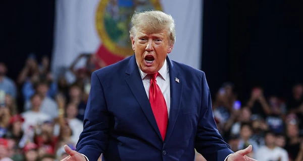 Трамп пригрозил, что введет пошлины в 200% против России и Украины