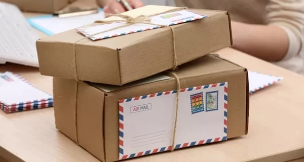 Зеленский подписал законы об отмене НДС-льготы для посылок стоимостью до 150 евро