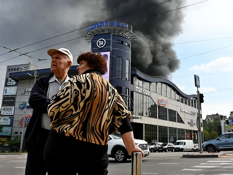 Хто допоможе самотнім пенсіонерам, якщо взимку не буде світла й тепла