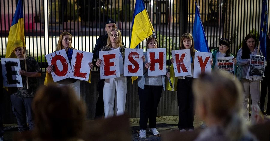 Режим тишины в Олешках продлится до 1 ноября, людей повезут в Крым
