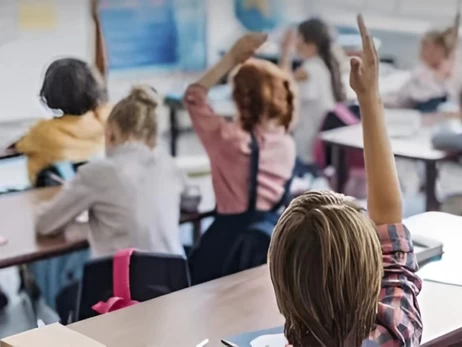 Учні 10-11 класів зможуть закінчити навчання у своїх школах