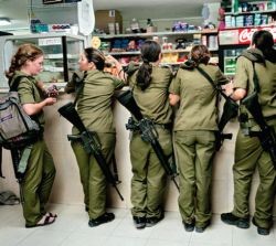 В армии Израиля разрешили служить не только девушкам, но и умственно отсталым 