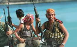 Сомалийские пираты требуют выкуп за «Фаину» уже сегодня 