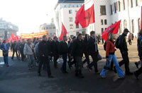 В центре Львова коммунисты и националисты пошли стенка на стенку 