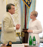 Ющенко считает, что Тимошенко пора молиться 