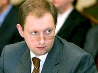 Депутаты не дали регионалам уволить Яценюка 
