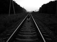 Поезд Львов-Киев сбил парня, который слушал музыку на рельсах  