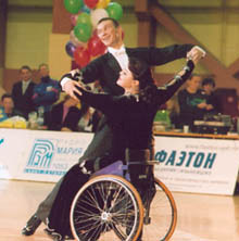 Черниговские инвалиды отплясывают на колясках  