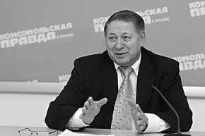 Начальник ГУ по вопросам торговли и быта Василий ЩЕРБЕНКО: «Прямой связи между экономическим кризисом и ценами на продукты нет» 