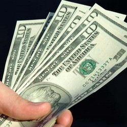 Американский бизнес просит обрушить курс доллара 
