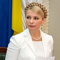 Тимошенко стала искать – «что бы продать?» 