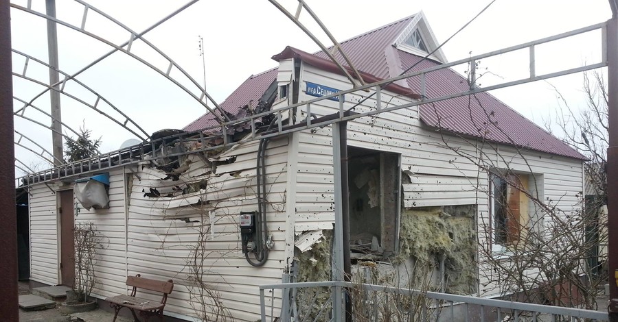 Авдеевка после обстрела: страшные кадры последствий 