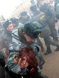 90 оппозиционеров задержали в Москве 