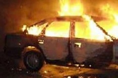 В Новосибирске призывают к ритуальному сожжению российских машин 