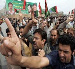 В Пакистане взорваны 23 человека, которые пошли на выборы 