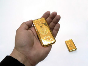 Стоит ли вкладывать сбережения в золото? 